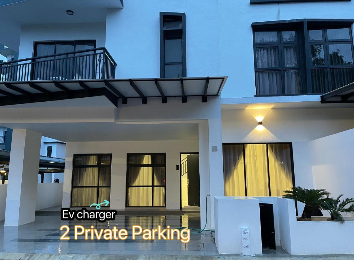 The Cove Duplex 13pax 3br 4bathroom 2parking By Iwh